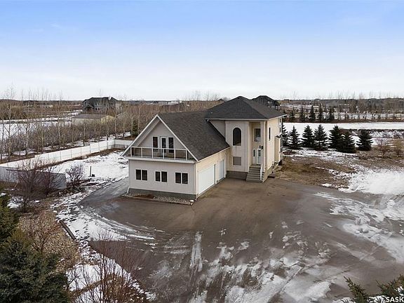 2nd image of 8 Bardel Cres #158