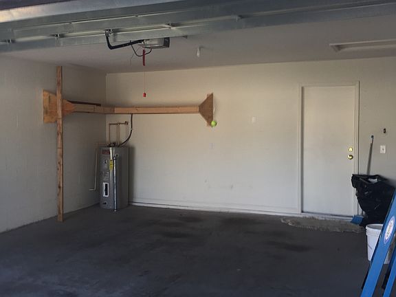 2 car enclosed garage