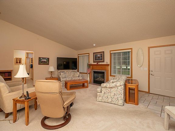 5th image of 1895 Waterford Pl SW