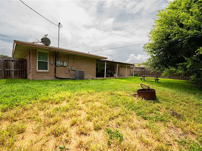 104 W Janin Cir — Photo 19