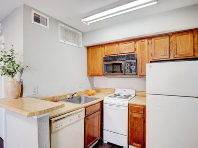 9821 Walnut St #301, Dallas, TX, 75243