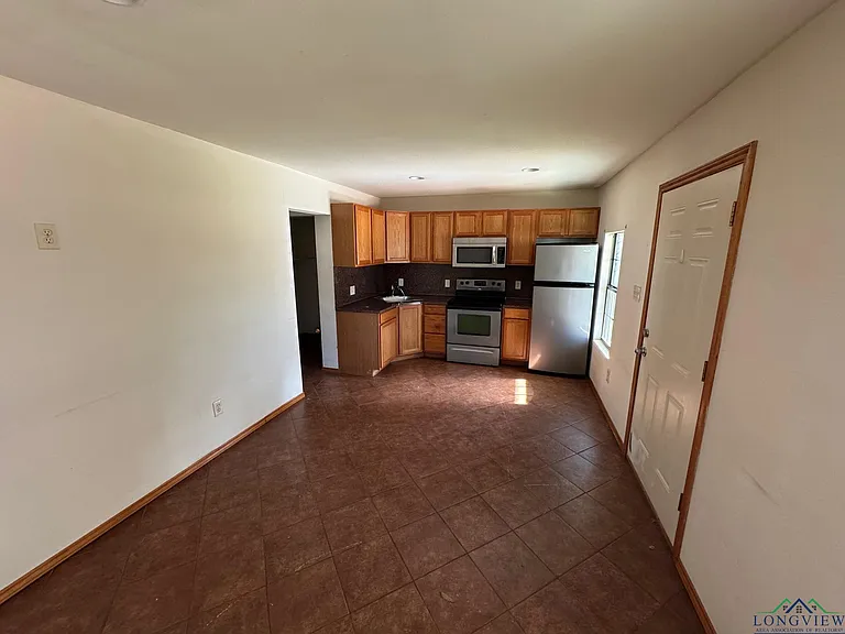 280 Joy Ln — Photo 2