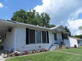 135 Arkansas Ave, Oak Ridge, TN 37830