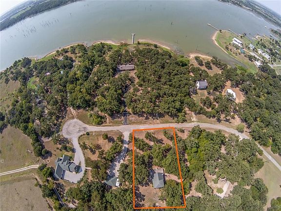 2nd image of 615 SE County Road 3124c