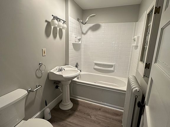 3rd image of 154 Warrenton Ave #2