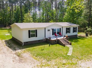 175 Harris Creek Dr, Maple Hill, NC 28454
