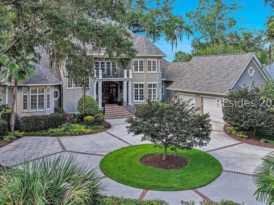 1st image of 10 Berkeley Court