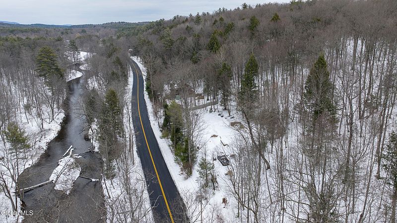 4th image of 4120 S Creek Road