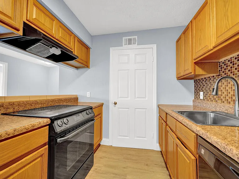 2301 N Congress Ave #25 — Photo 11