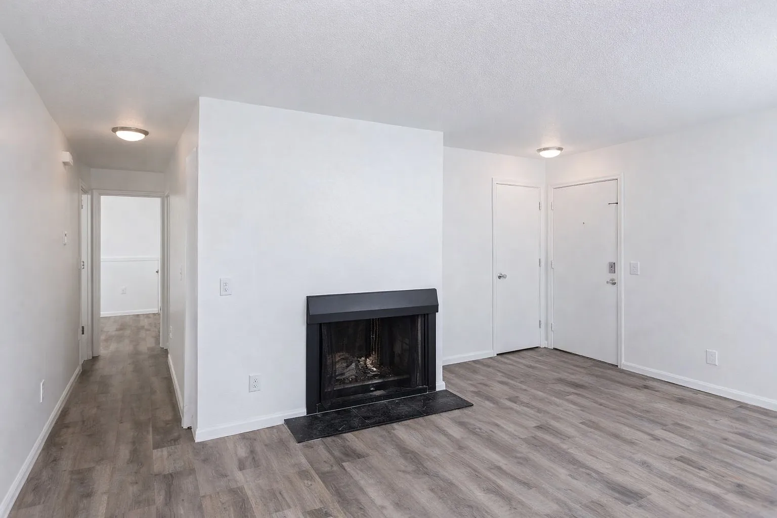 2021 Farmer Pl — Photo 2