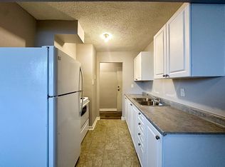 213 Bloor St W, Oshawa, ON L1J 1P5