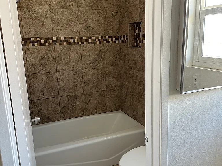 9215 Cedar St #1/2 — Photo 8