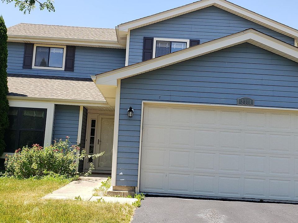 2nd image of 2311 Woodview Ln