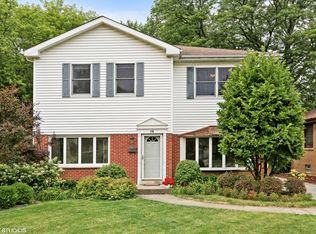 18 S Owen St, Mount Prospect, IL 60056