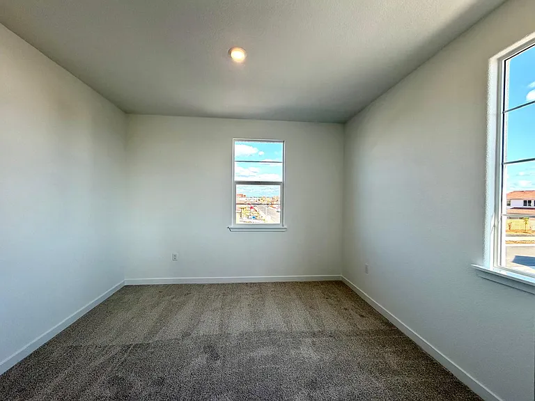 3432 Edington Dr — Photo 29