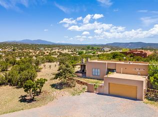 4 Remedios Rd, Lamy, NM 87540