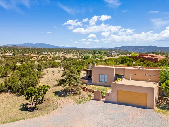4 Remedios Rd, Lamy, NM 87540