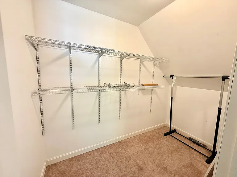 7 Gollums Way — Photo 36