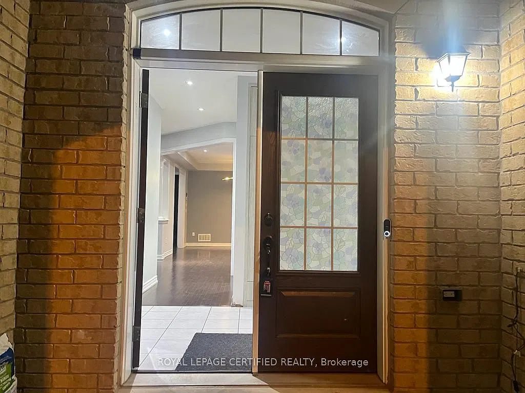 5 bed, $3,400 — Photo 1