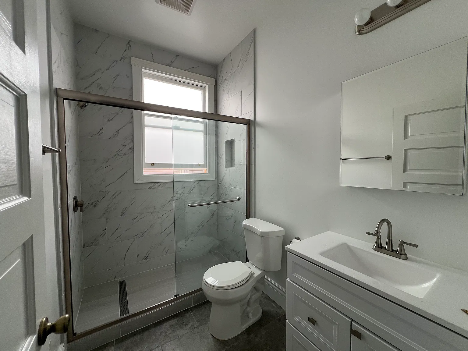 Studio, 500 sqft, $2,800 — Photo 3