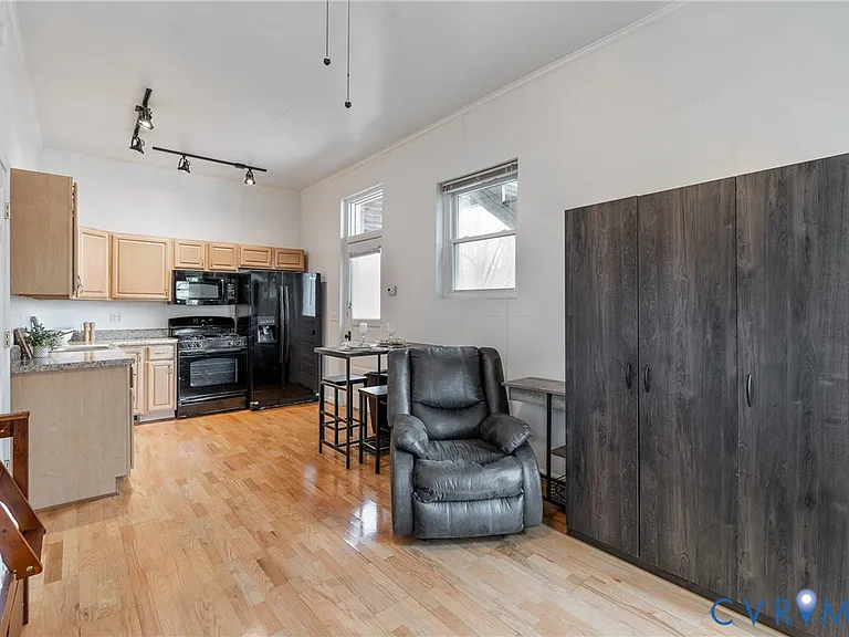 1622 Grove Ave #1B — Photo 12
