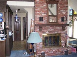 9055 SW Burlingame Rd, Wakarusa, KS 66546