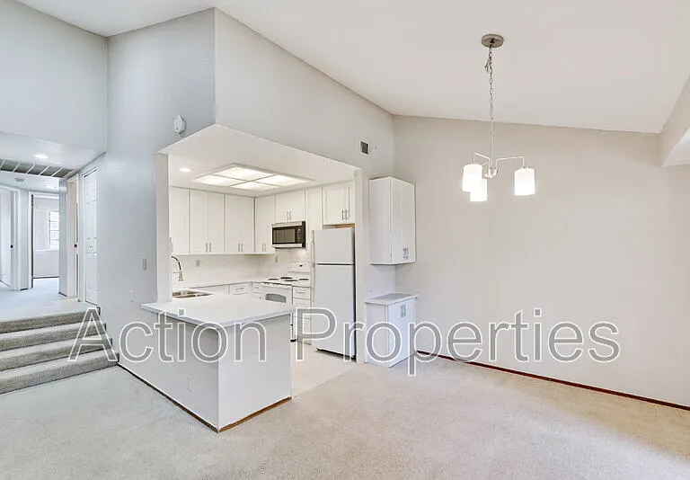 437 Costa Mesa Ter #F — Photo 13