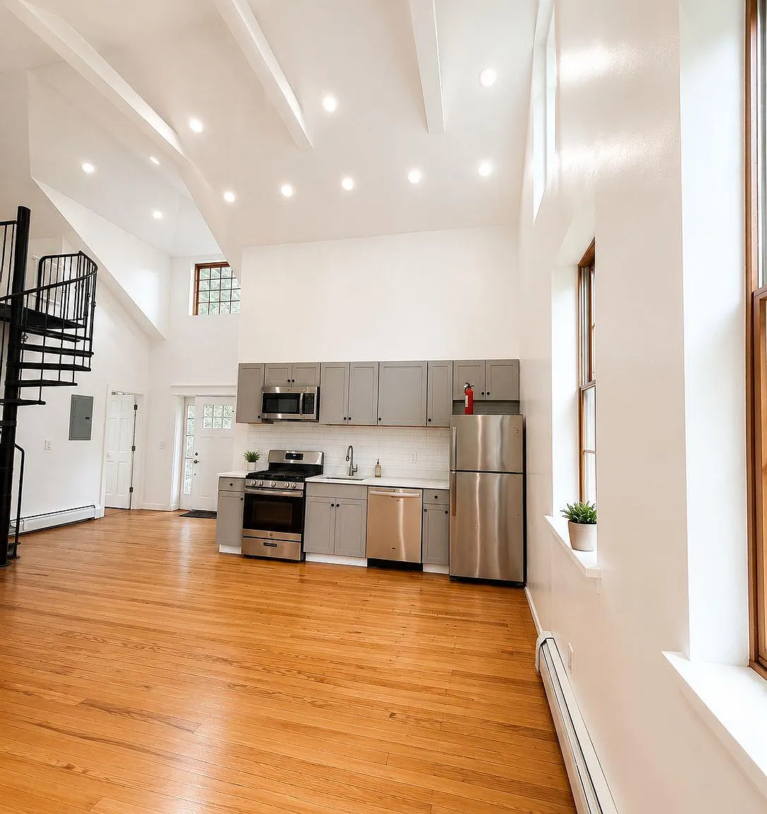 2 bed, 1.0 bath, 1100 sqft, $2,500 — Photo 4