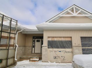 260 7th St #2, Hanover, ON N4N1G9