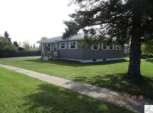 35 Edwards Dr, Silver Bay, MN 55614