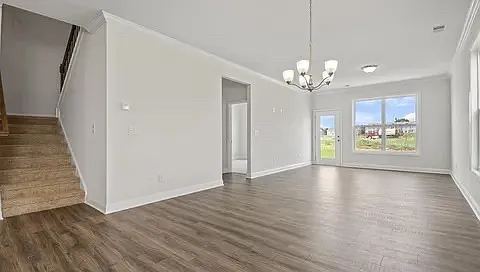 4 bed, 2439 sqft, $2,750 — Photo 3