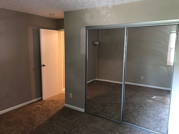 3rd image of 4810 Chalet Dr Unit 1005