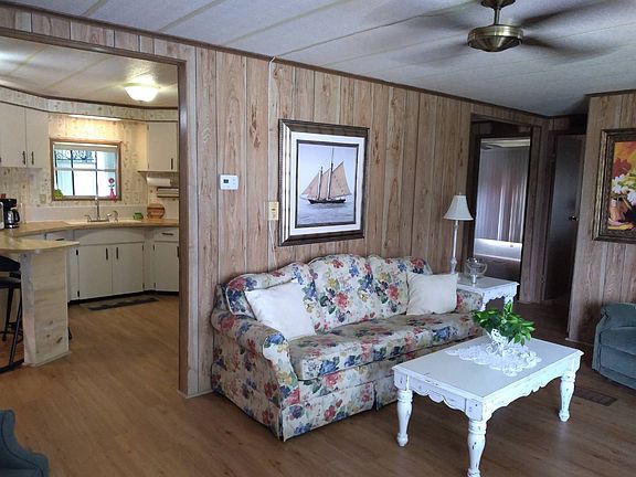 5th image of 6503B Lakewood Dr #443