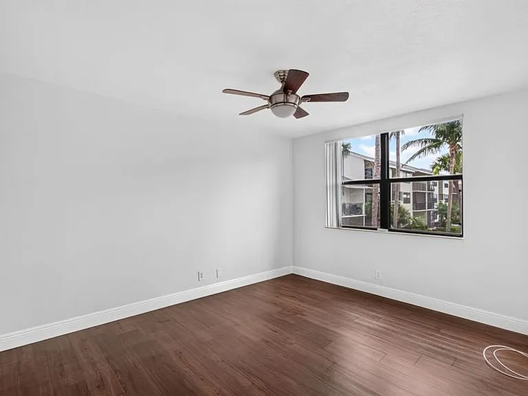 706 Executive Center Dr #23-2-23 — Photo 12