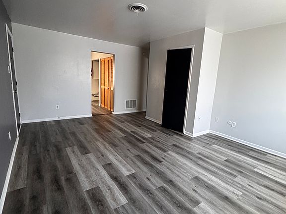 3rd image of 345 S Curry Pike #2B