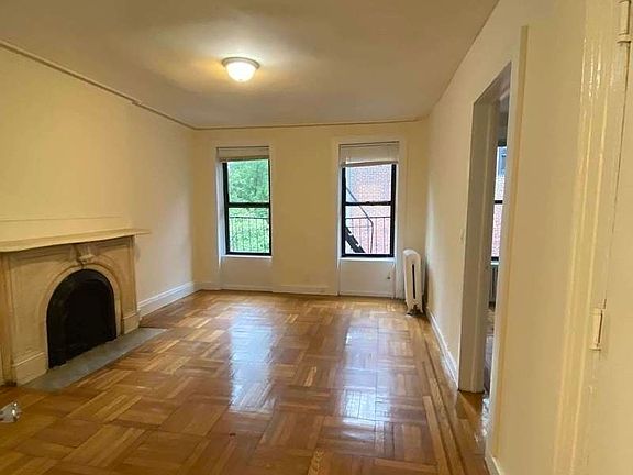 3rd image of 801 Lexington Ave #4RR
