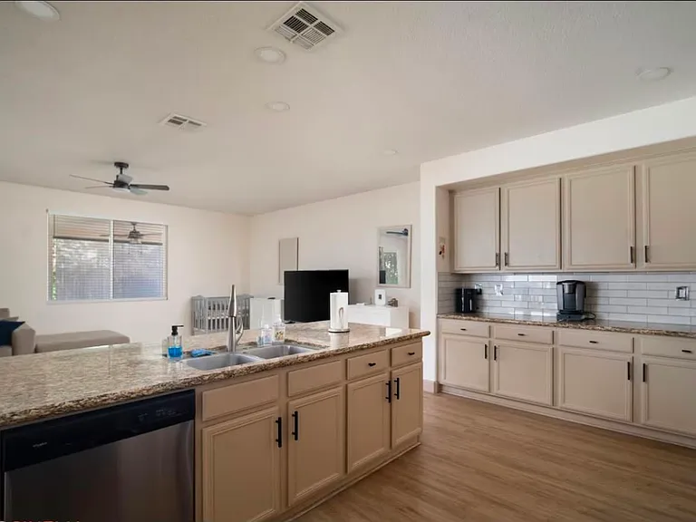 6107 Shasta Daisy Way — Photo 16
