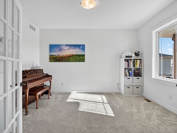 3rd image of 5538 164th St