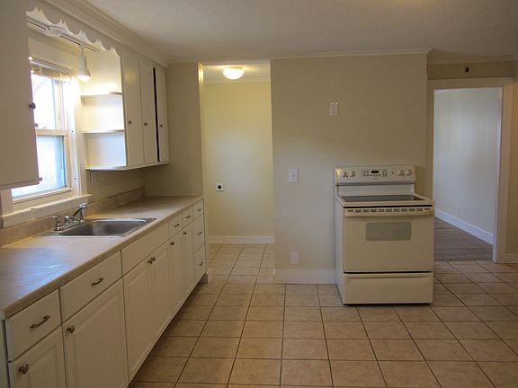2nd image of 63 Bradbury St #202