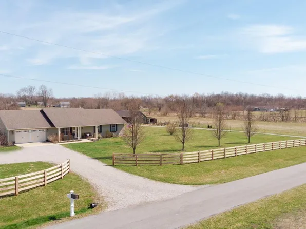 100 Clelland Rd, Martinsville, OH 45146