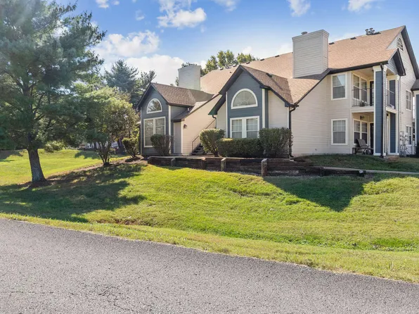 Summerlake Apartments
