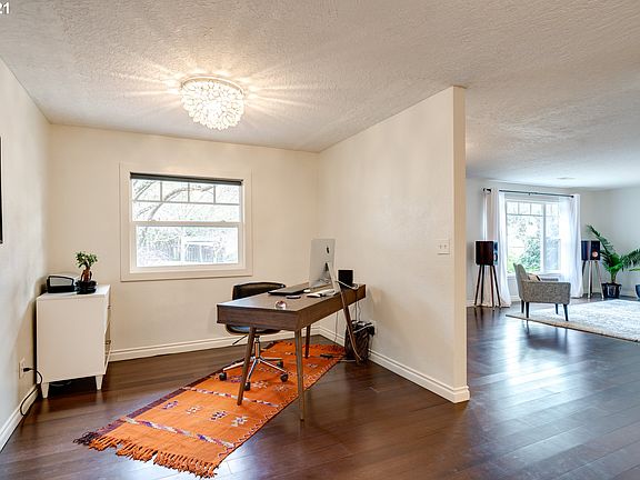 5th image of 2562 Wisteria Ct