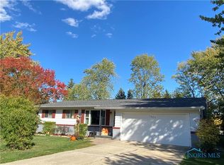 1002 Fort Dr, Bowling Green, OH 43402