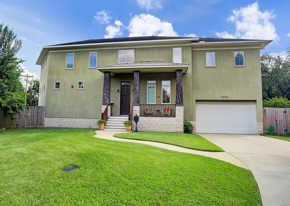 1st image of 3021 Oakwood St