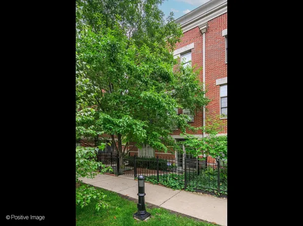 849 N May St APT M, Chicago, IL 60642