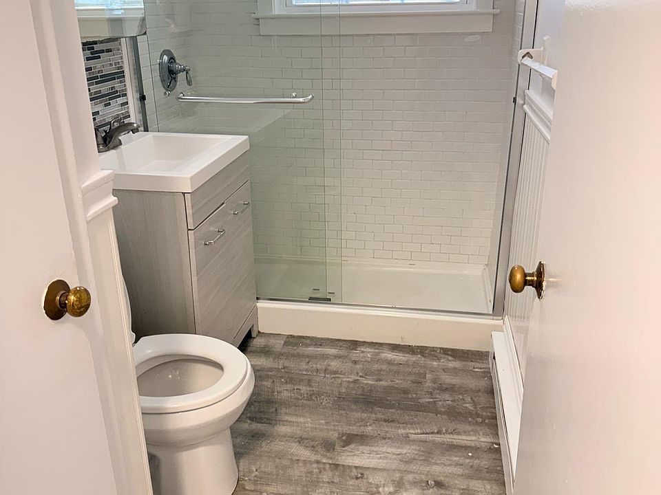 2nd image of 188 Boston Post Rd E APT 6