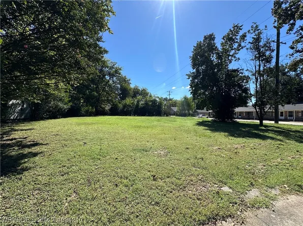 406 N 17th St, Fort Smith, AR 72901