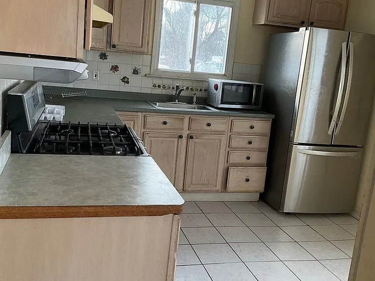 1548 Islip Ave #2 — Photo 5