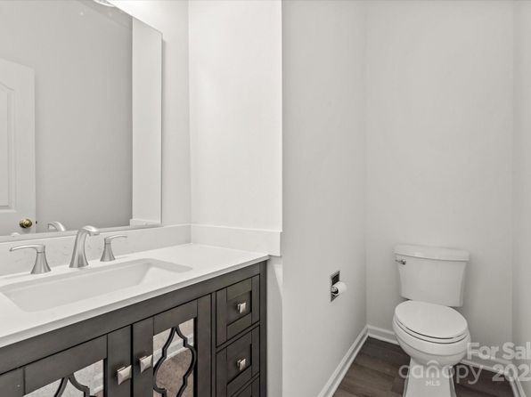 charlotte-north-carolina-65011711 picture