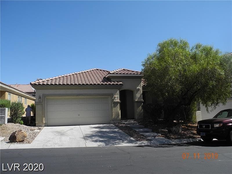 1st image of 800 Trumpington Ct
